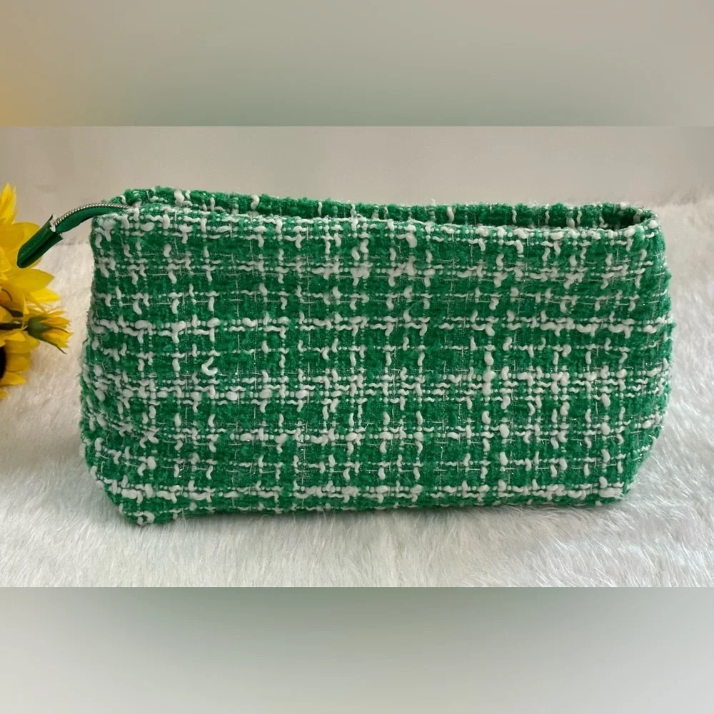 🍀Mario Badescu Green and White Cosmetic Bag with Gold Accents🍀
